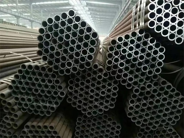 通化20#石油裂化用无缝钢管